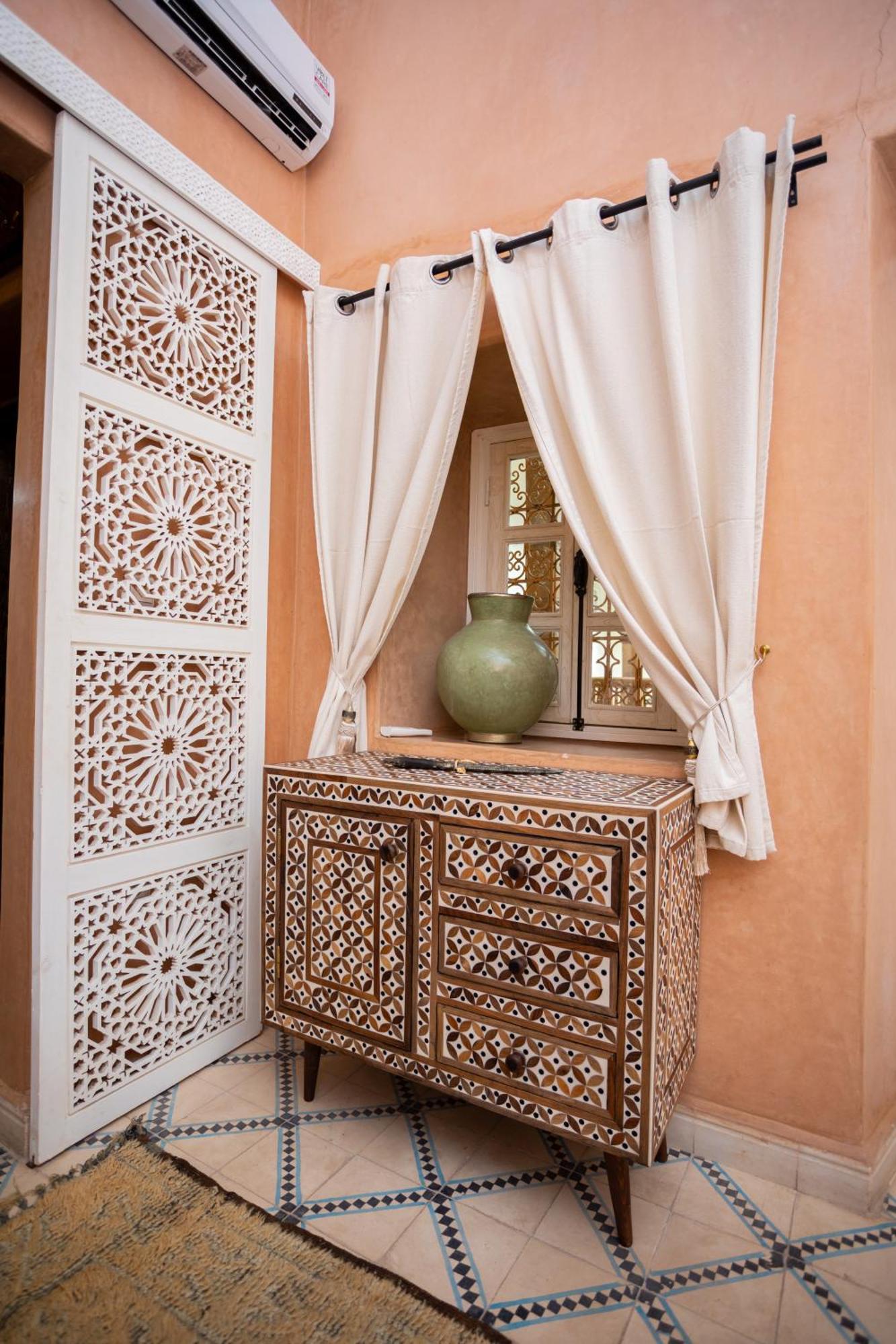 Riad Miss Caracal Marrakesh Bagian luar foto