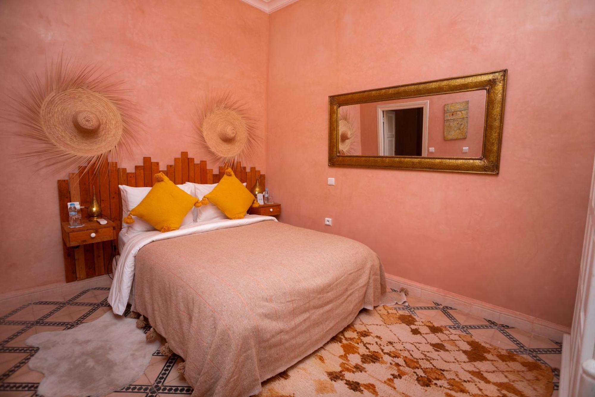 Riad Miss Caracal Marrakesh Bagian luar foto